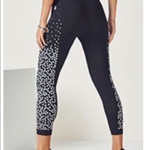 🖤💟Fabletics seamless capri leggings-New---